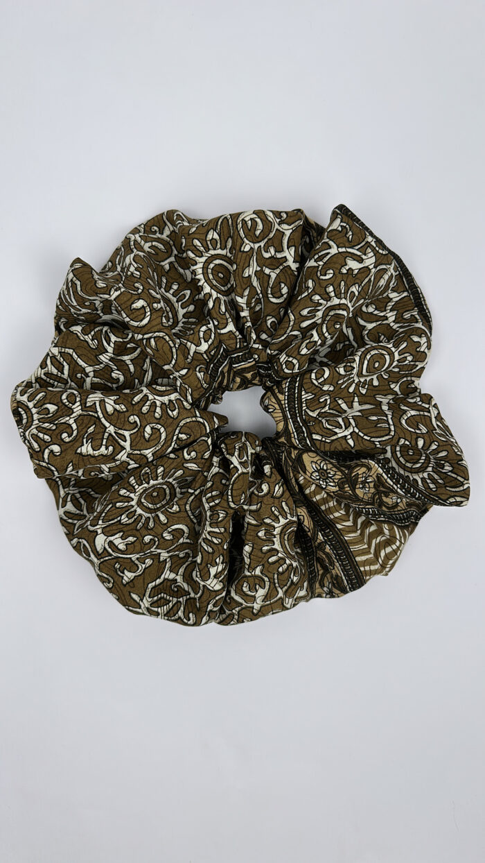 Scrunchie - Image 1