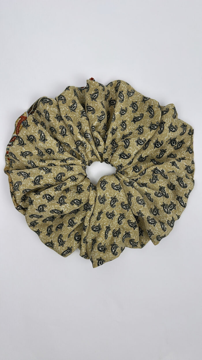 Scrunchie - Image 1