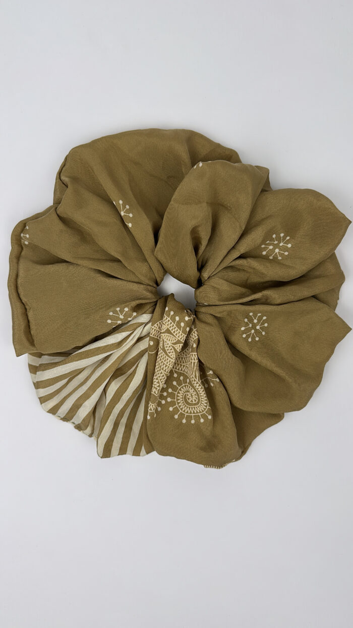 Scrunchie - Image 1